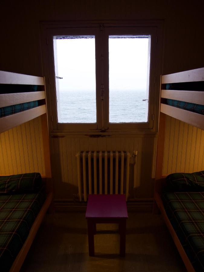Ostal - Auberge De Jeunesse Concarneau Bagian luar foto
