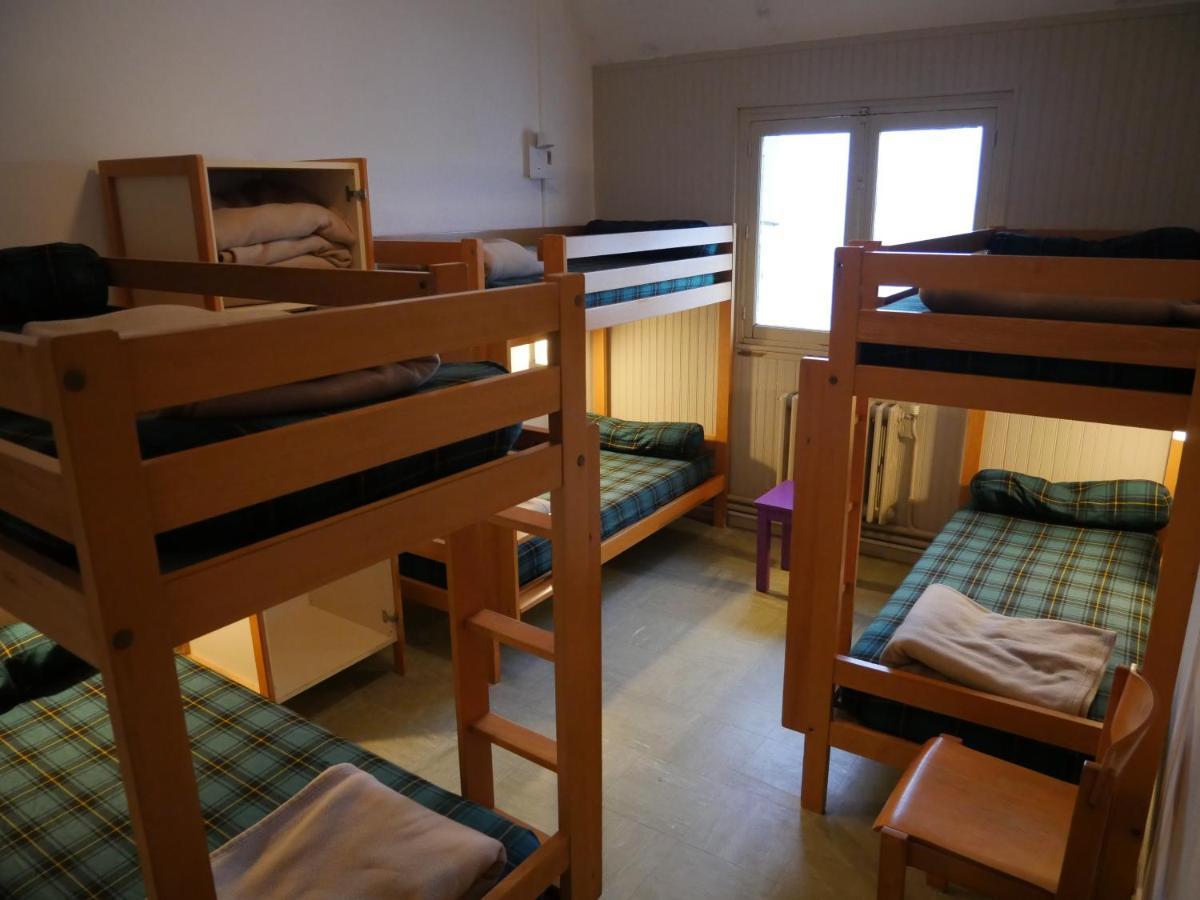 Ostal - Auberge De Jeunesse Concarneau Bagian luar foto