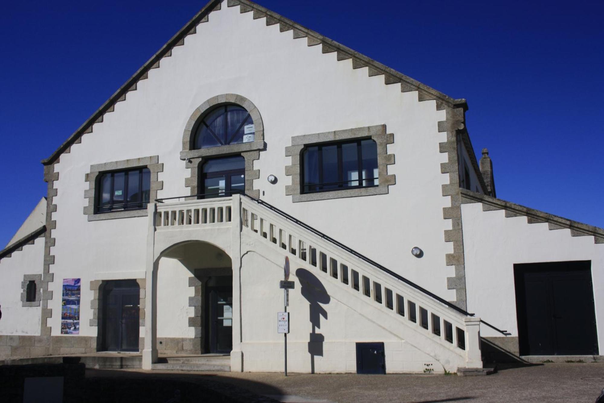 Ostal - Auberge De Jeunesse Concarneau Bagian luar foto